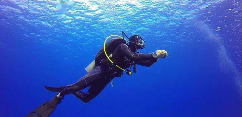 潜水时呼吸方式与设备使用指南